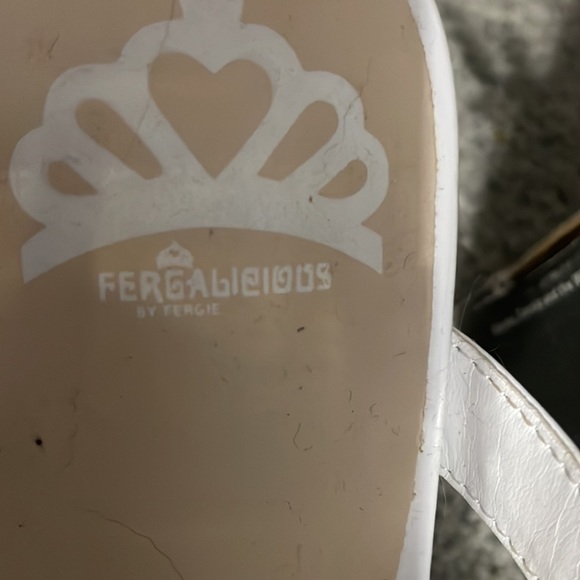 Shoes - Picture 2 of 6